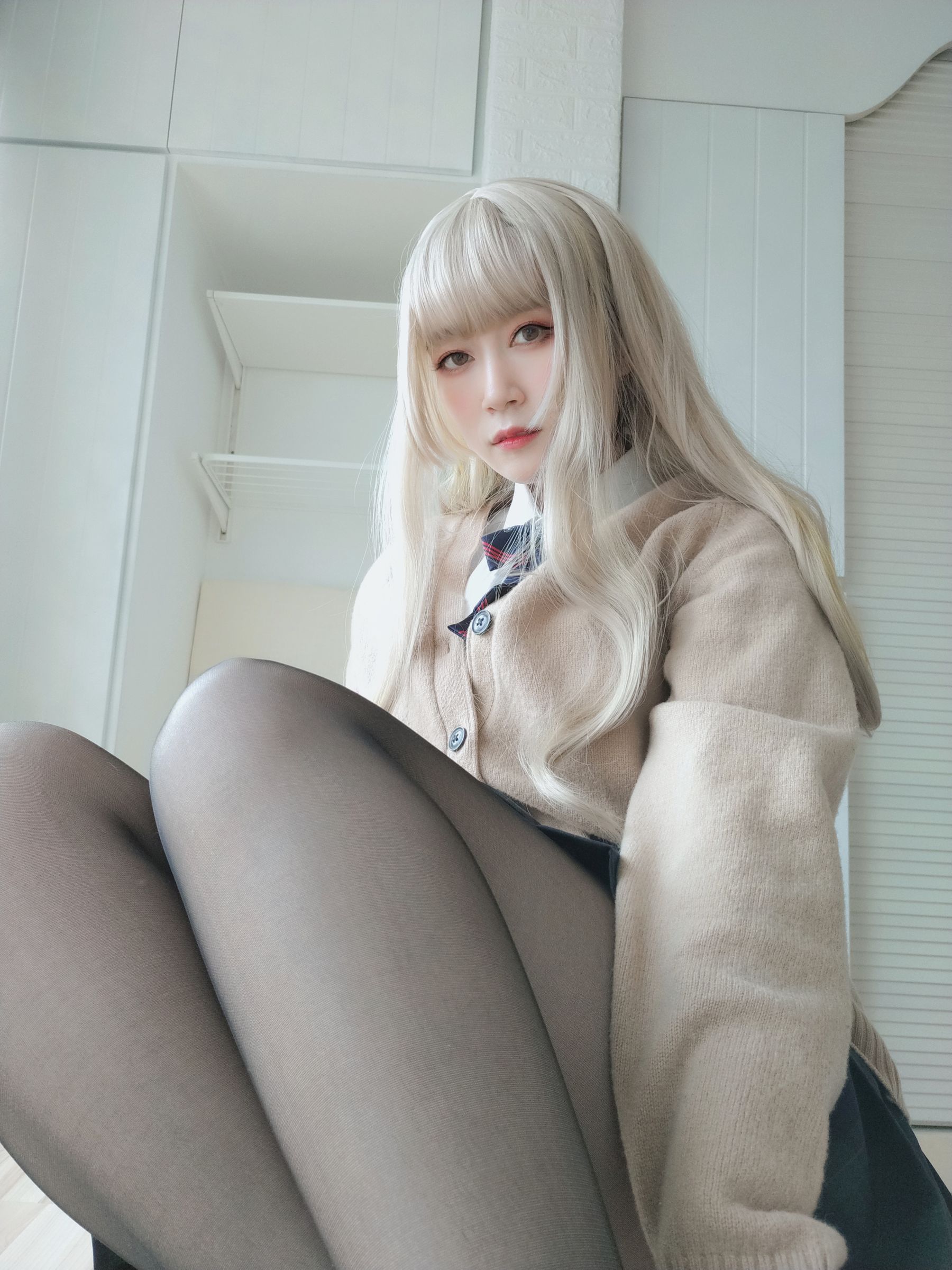 [COS写真]小姐姐白银81–灰色空间插图1